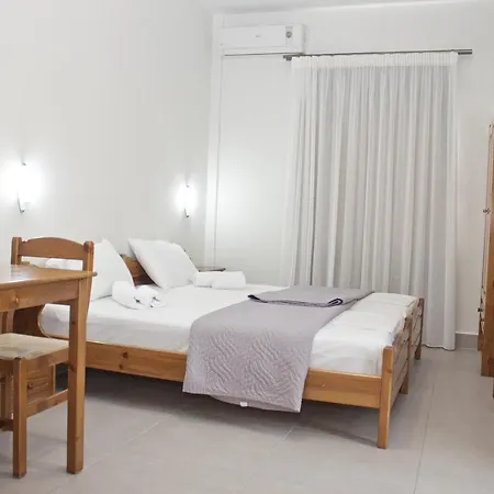 Vaso Hotel *